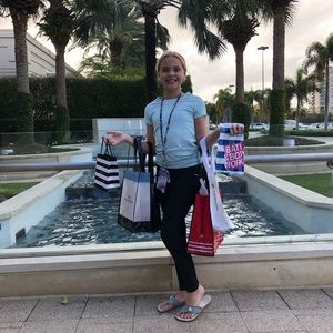 Meet your Posher, Lindsay